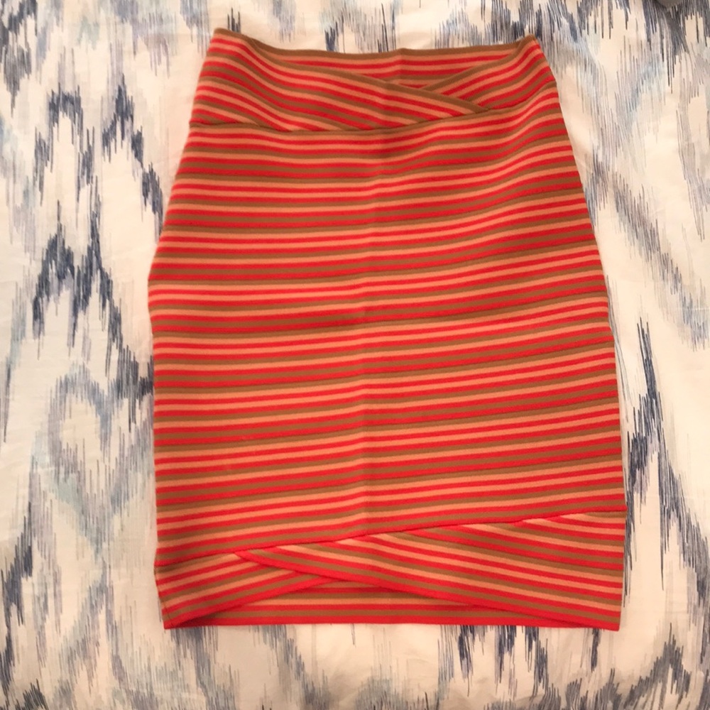 BCBGMAXAZRIA Skirt Size S
